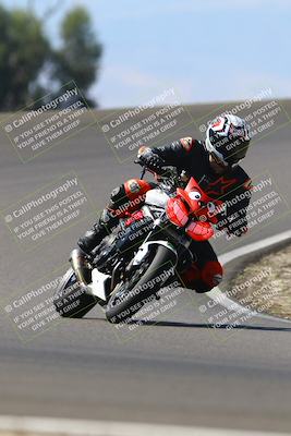media/Sep-21-2025-TrackDaz (Sun) [[277c75b276]]/C Group/1240pm (Turn 2)/